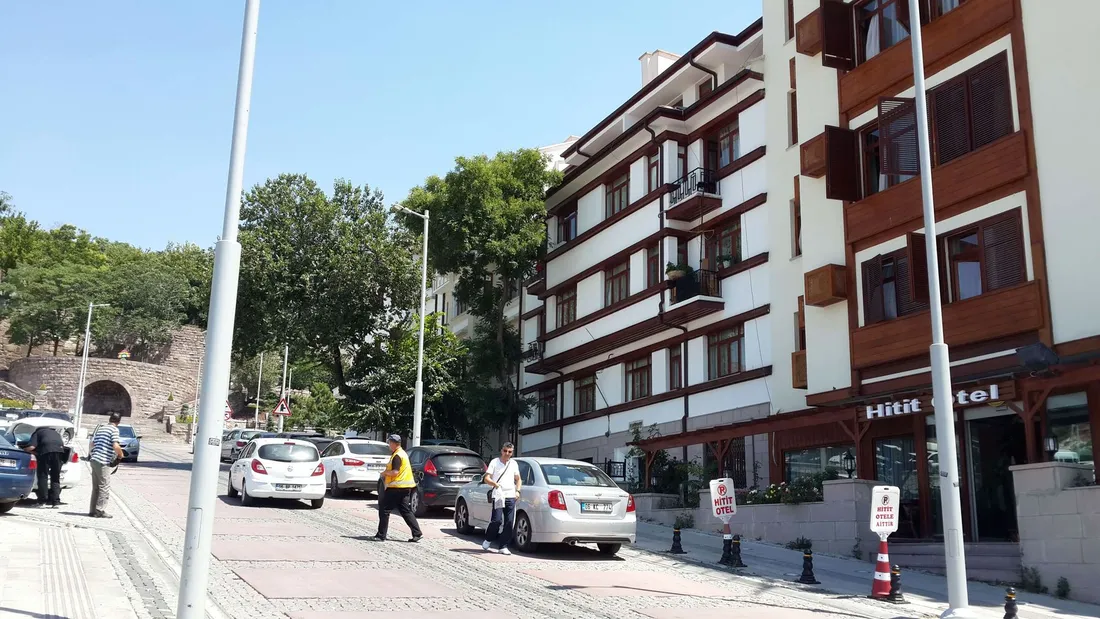 Hisarparkı Caddesi Cephe Uygulamaları