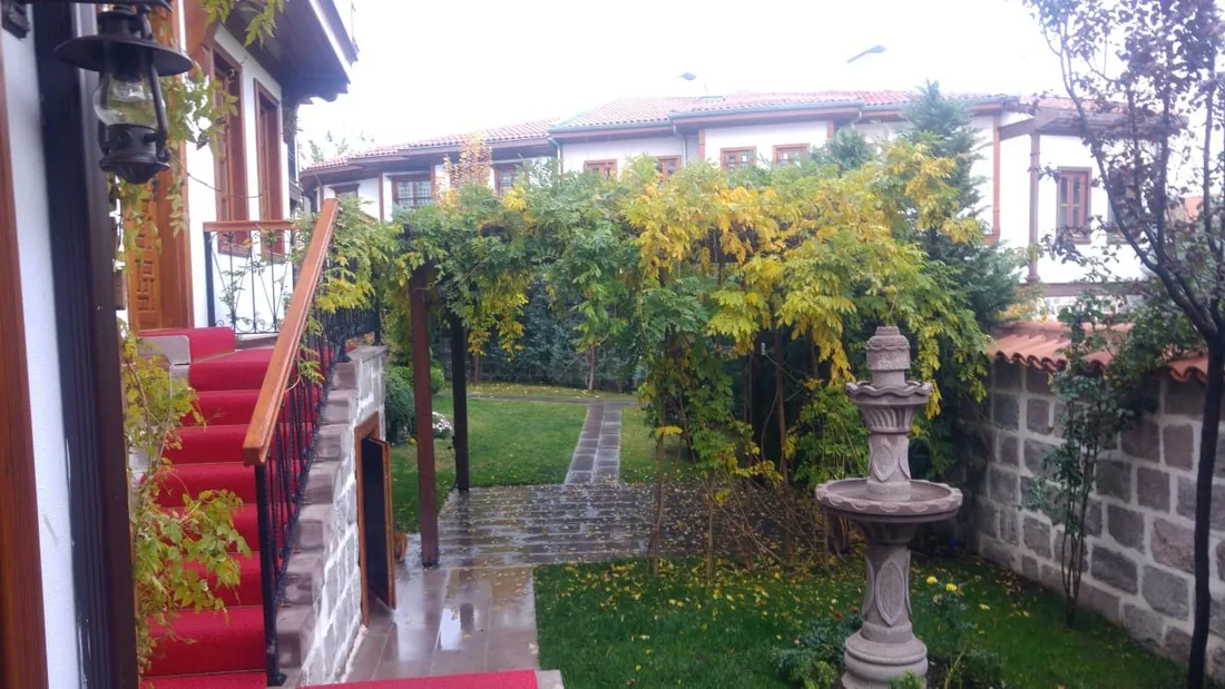 Bahçeli Konut Restorasyonu ve Çevre Düzenlemesi