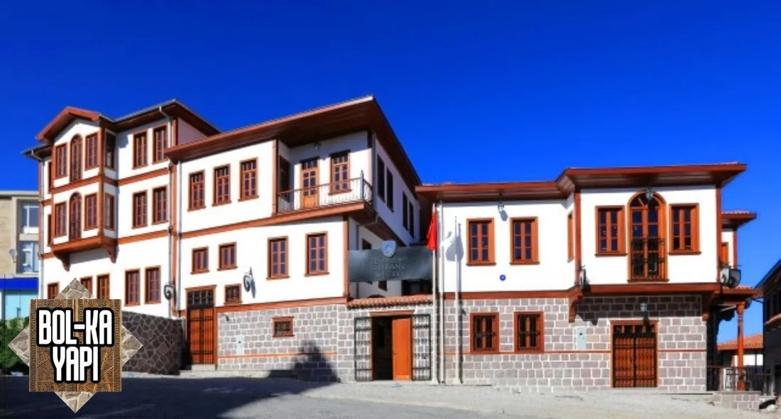 Mansions with masonry ground floors and timber details